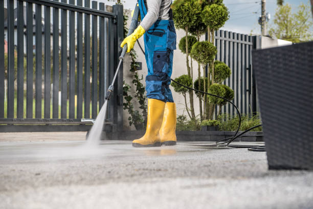 Why Choose Our Certified Pressure Washing Experts for Your Project Needs in Montague, CA?