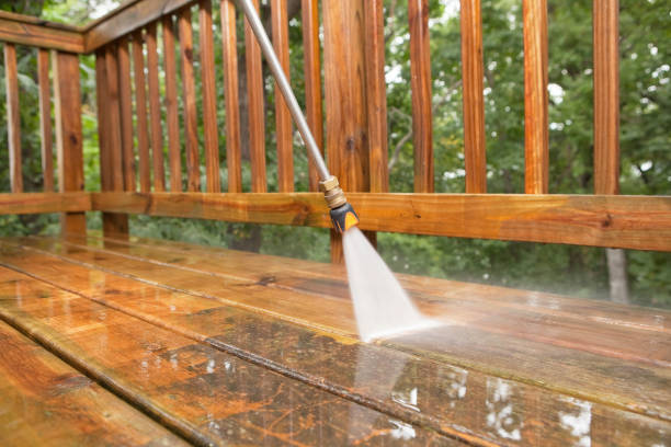 Why Choose Our Certified Pressure Washing Experts for Your Project Needs in Montague, CA?